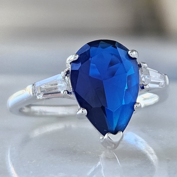 Blue Sapphire Gemstone ring, size 7, 925 Sterling Silver Charmed Aroma - Picture 1 of 8